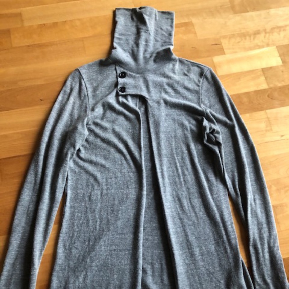 Daftbird grey turtleneck top size M
